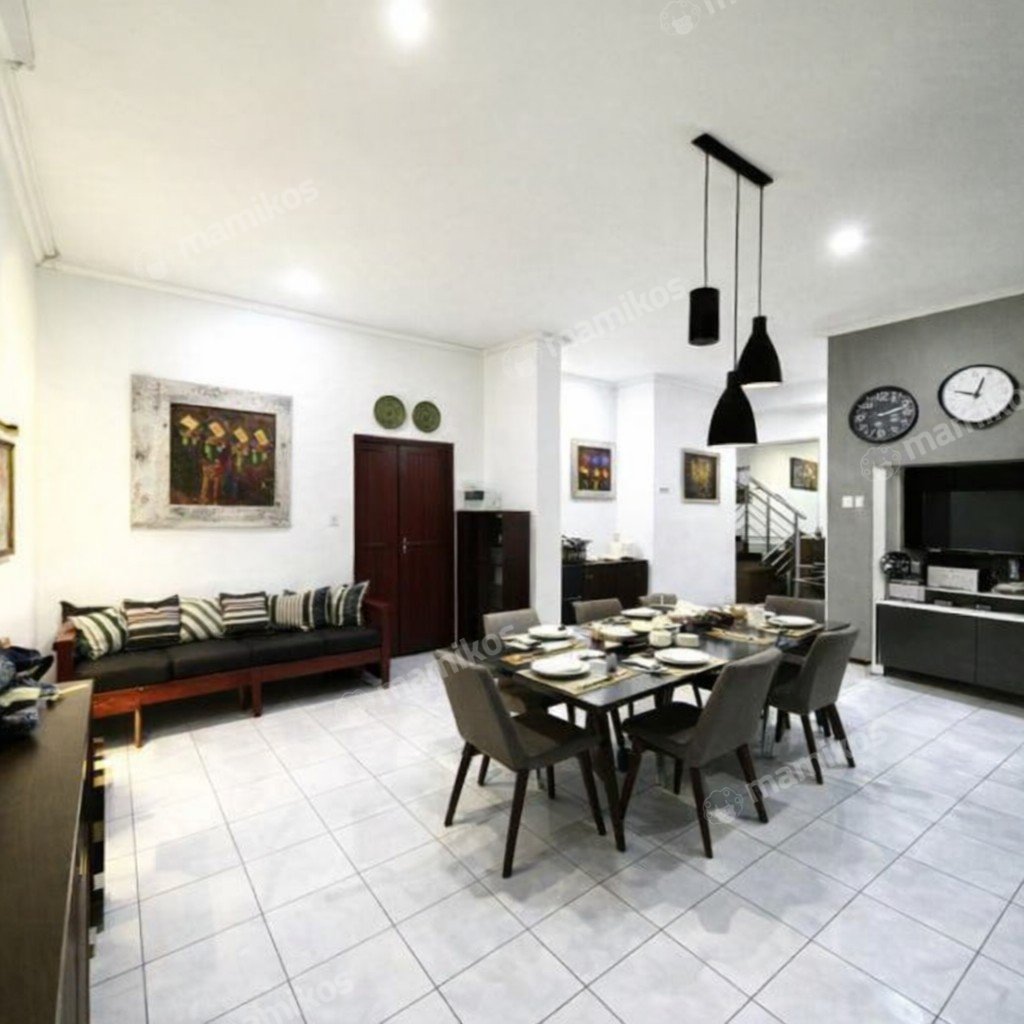 Rumah Sertifikat SHM 5 Kamar Tidur 3 Kamar Mandi Pondok Bambu Jakarta Timur - Photo 5
