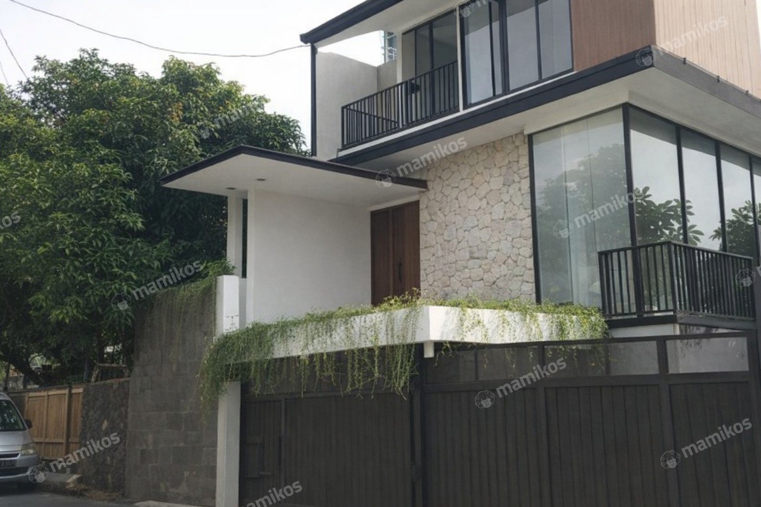 Rumah Sertifikat SHM 3 Kamar Tidur 2 Kamar Mandi Kemang Jakarta Selatan