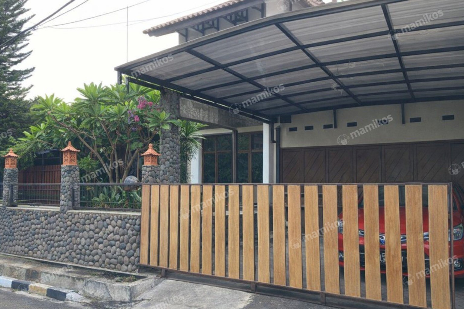 Rumah Sertifikat SHM 6 Kamar Tidur 5 Kamar Mandi Ciracas Jakarta Timur
