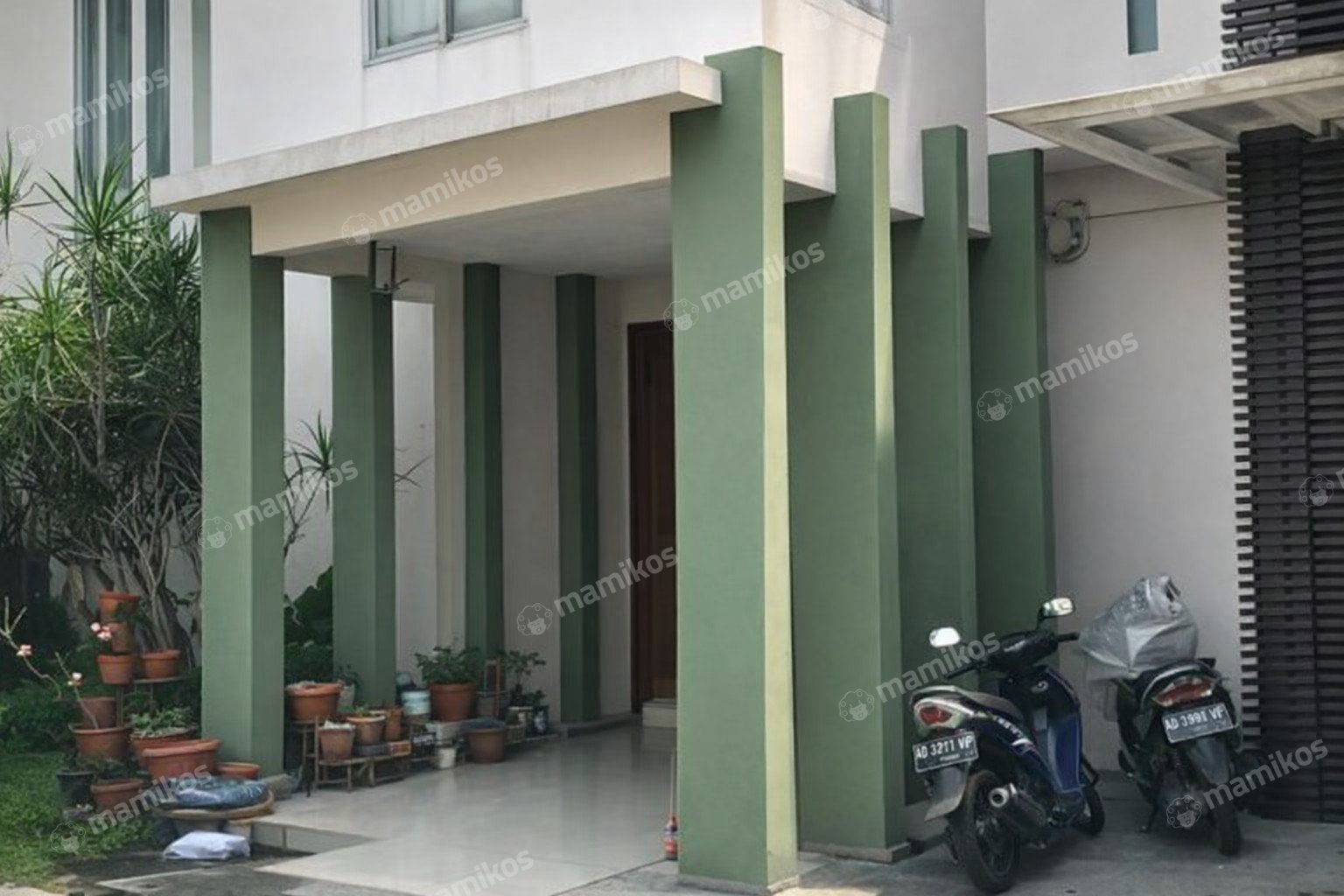 Rumah Sertifikat SHM 4 Kamar Tidur 4 Kamar Mandi SCBD Jakarta Selatan