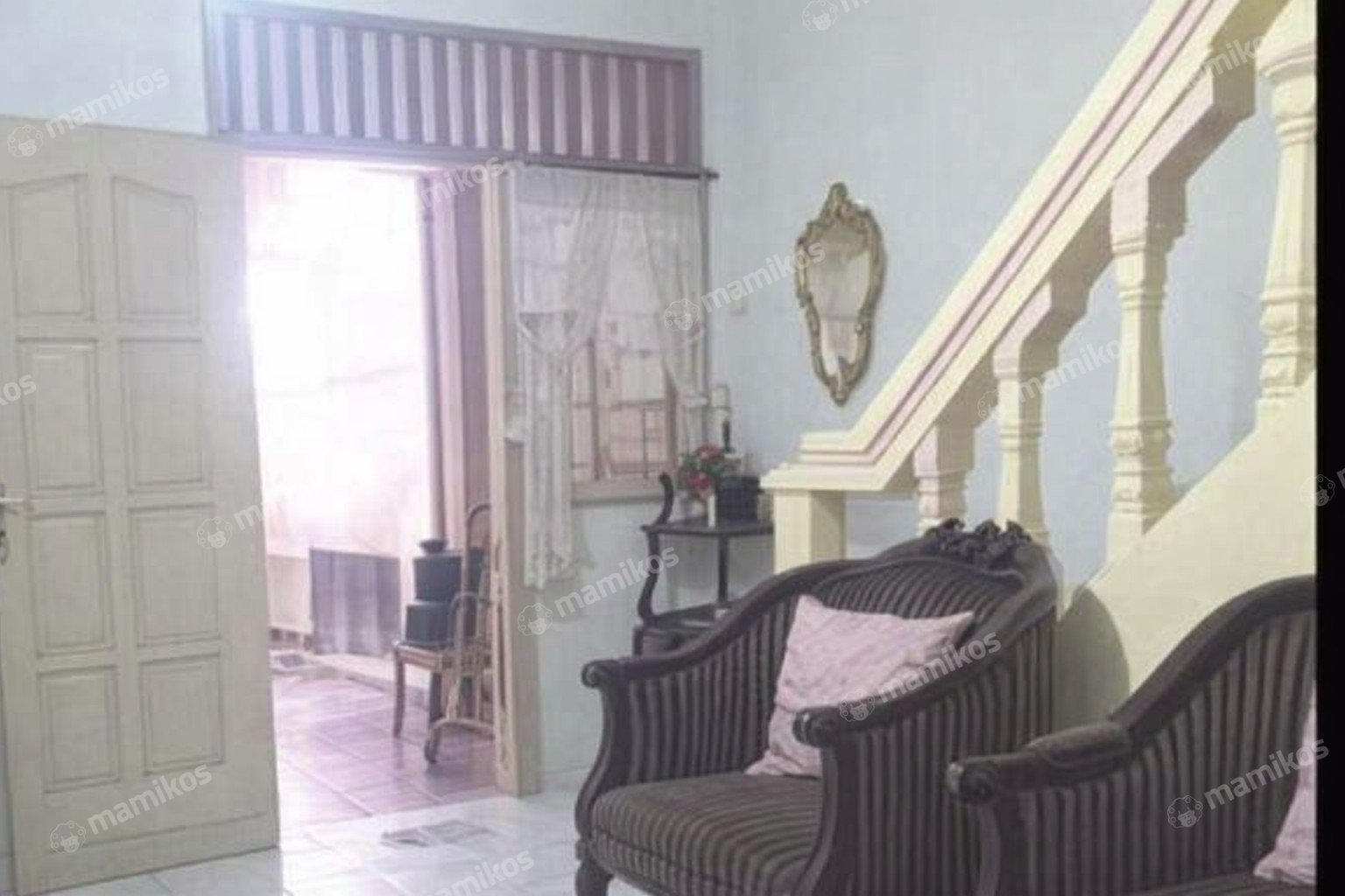 Rumah Sertifikat SHM 5 Kamar Tidur 2 Kamar Mandi Kelapa Dua Jakarta Barat
