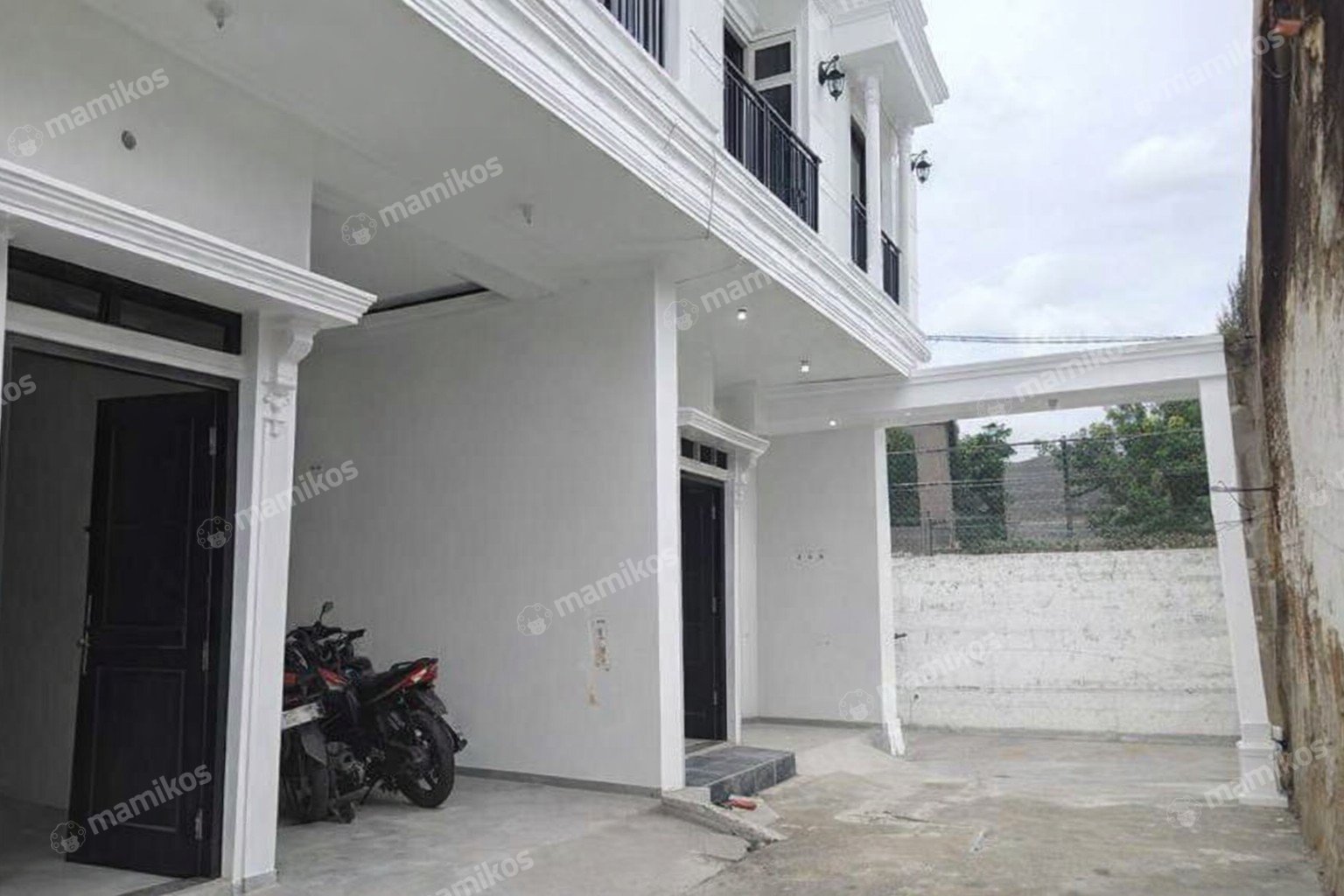 Rumah Sertifikat SHM 4 Kamar Tidur 3 Kamar Mandi Condet Jakarta Timur