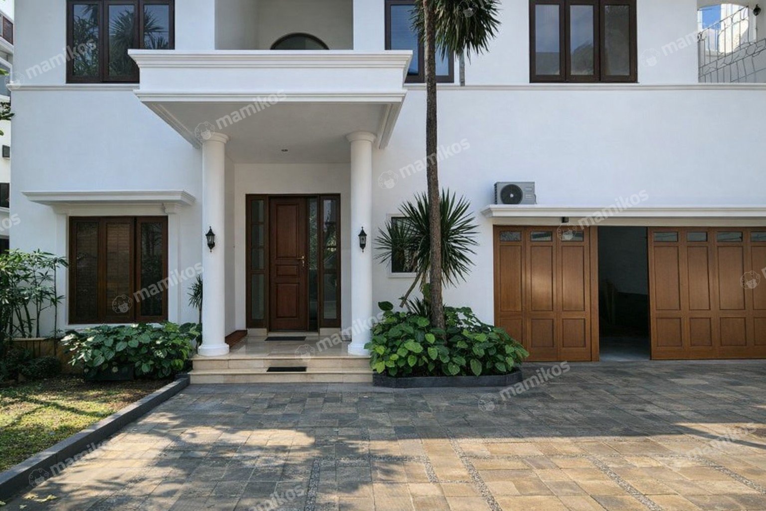 Rumah Sertifikat SHM 6 Kamar Tidur 6 Kamar Mandi Kemang Jakarta Selatan