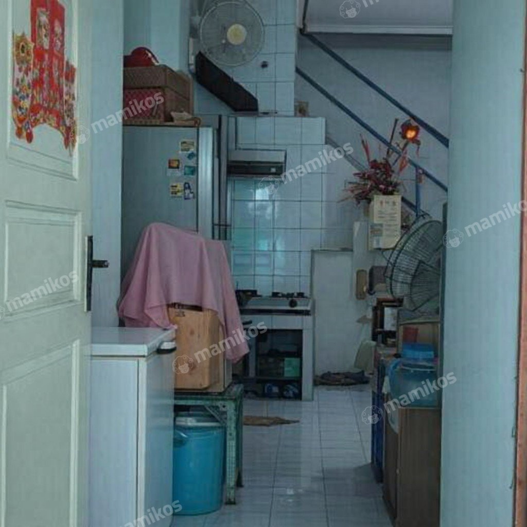 Rumah Sertifikat SHM 6 Kamar Tidur 4 Kamar Mandi Jelambar Jakarta Barat