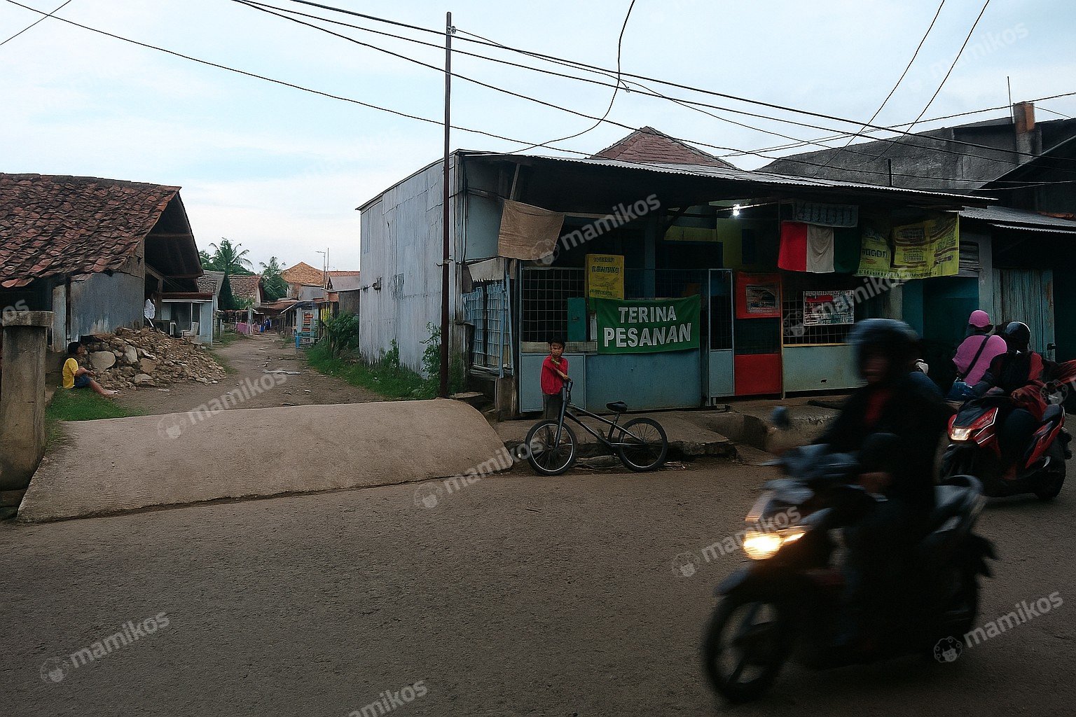 Rumah Sertifikat SHM 40 Kamar Tidur 40 Kamar Mandi Cengkareng Jakarta Barat - Photo 4