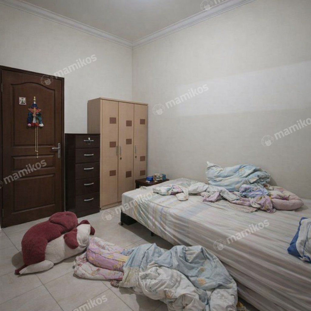 Rumah Sertifikat SHM 3 Kamar Tidur 3 Kamar Mandi Taman Cosmos Jakarta Barat - Photo 5