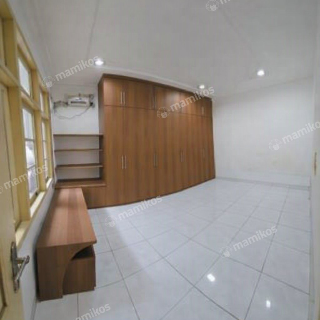 Rumah Sertifikat SHM 6 Kamar Tidur 5 Kamar Mandi Pantai Indah Kapuk Jakarta Utara - Photo 2
