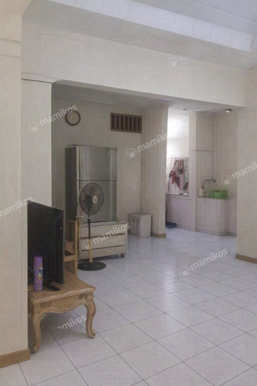 Rumah Sertifikat SHM 3 Kamar Tidur 2 Kamar Mandi Jatiwaringin Jakarta Timur - Photo 3