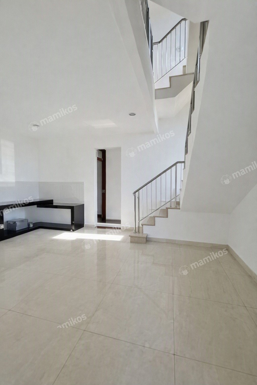 Rumah 3 Kamar Tidur 3 Kamar Mandi 3 Lantai Pantai Indah Kapuk Jakarta Utara - Photo 5