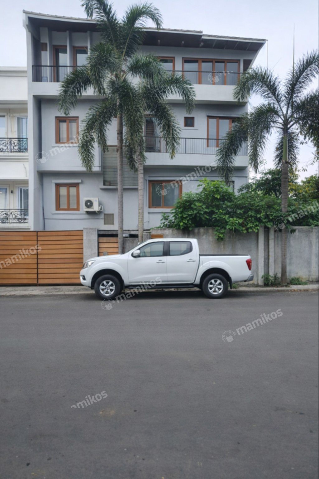 Rumah Sertifikat SHM 6 Kamar Tidur 4 Kamar Mandi Kelapa Gading Jakarta Utara - Photo 2