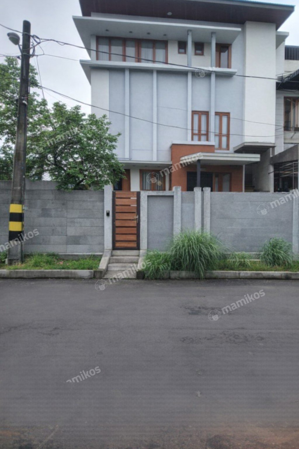 Rumah Sertifikat SHM 6 Kamar Tidur 4 Kamar Mandi Kelapa Gading Jakarta Utara - Photo 3
