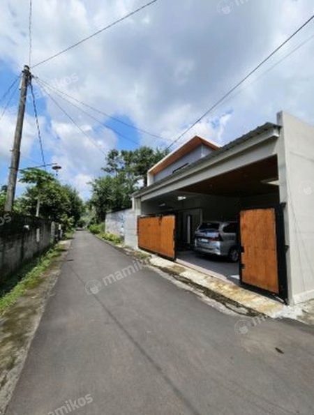 Rumah Sertifikat SHM 3 Kamar Tidur 3 Kamar Mandi Maguwoharjo Yogyakarta - Photo 2