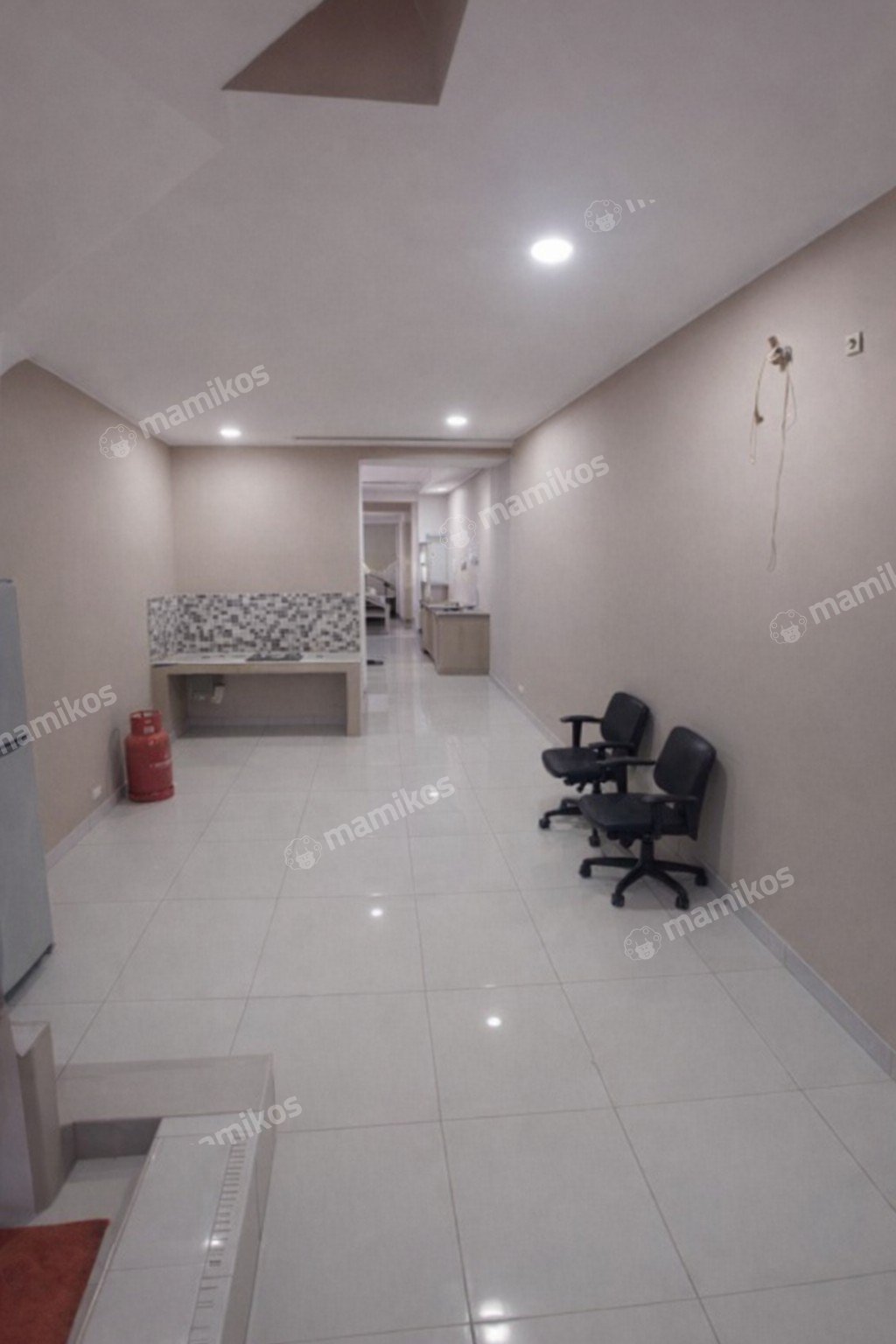 Rumah Sertifikat SHM 3 Kamar Tidur 5 Kamar Mandi Green Ville Jakarta Barat - Photo 4