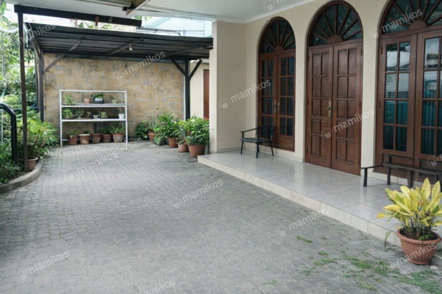 Rumah Sertifikat HGB 5 Kamar Tidur 3 Kamar Mandi Pulomas Jakarta Timur - Photo 2