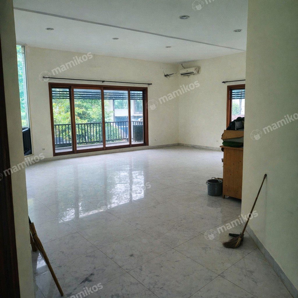 Rumah Sertifikat SHM 3 Kamar Tidur 4 Kamar Mandi Kemang Jakarta Selatan - Photo 4