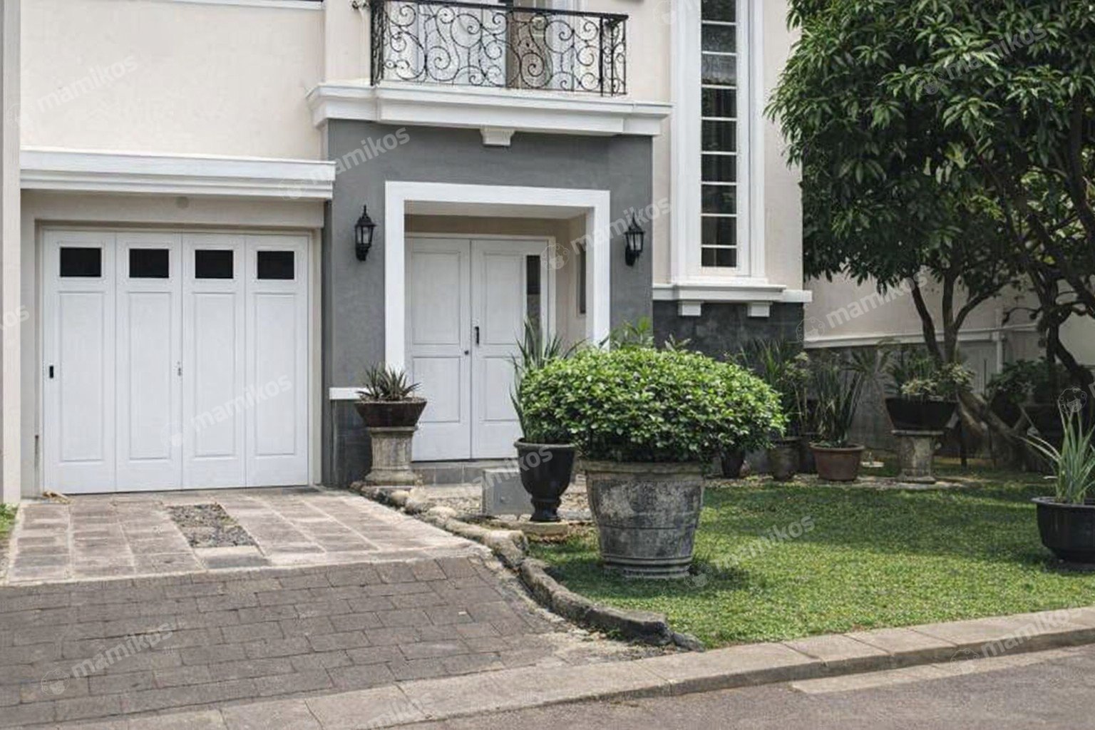 Rumah Sertifikat HGB 5 Kamar Tidur 4 Kamar Mandi Raffles Hills Jakarta Timur