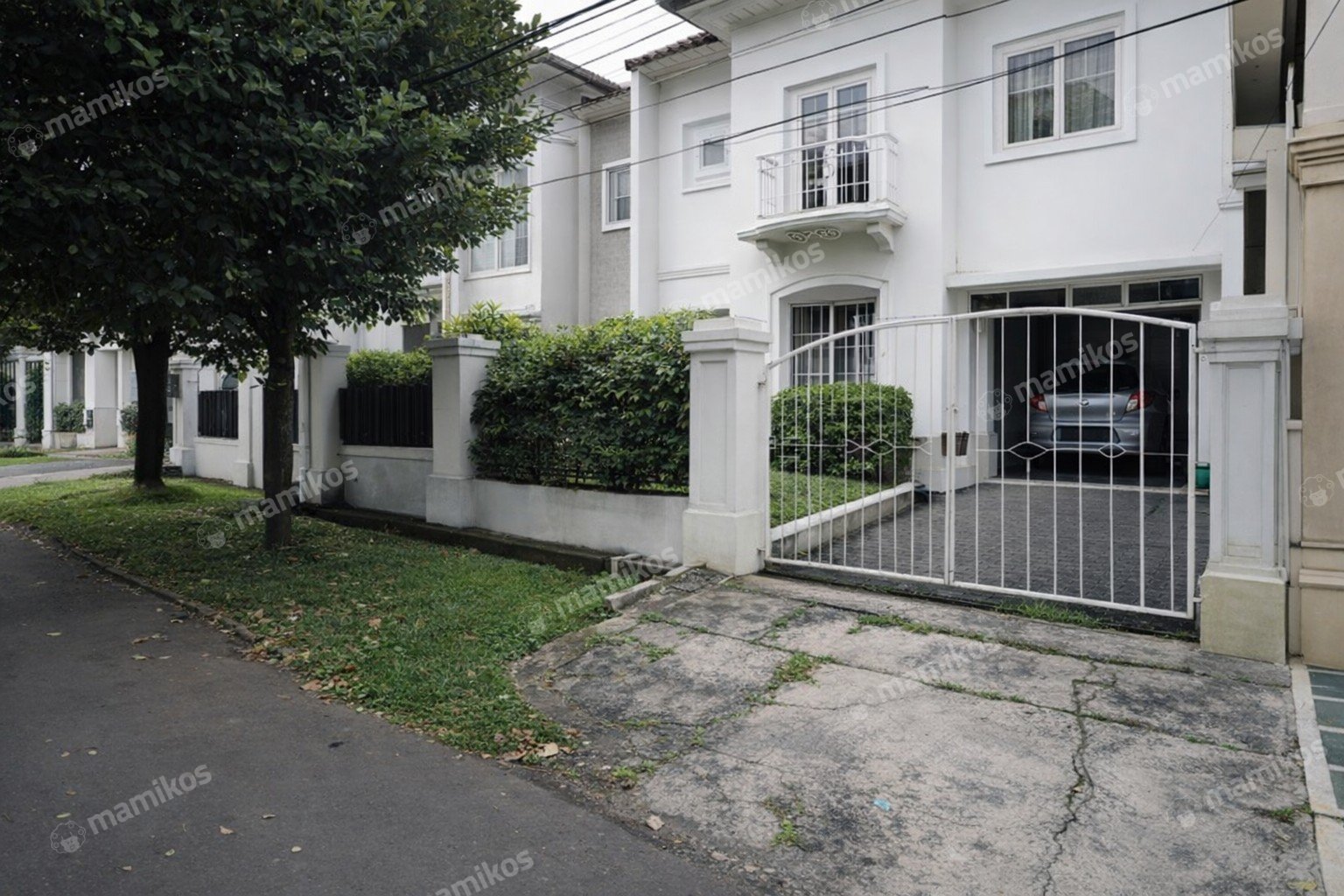 Rumah Sertifikat SHM 5 Kamar Tidur 4 Kamar Mandi Semanan Jakarta Barat