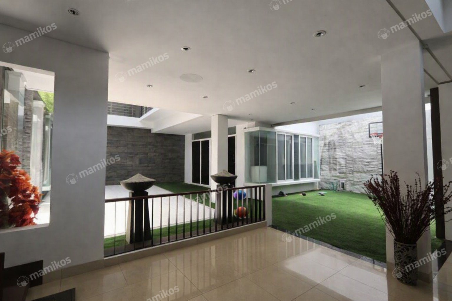 Rumah 6 Kamar Tidur 6 Kamar Mandi 3 Lantai Pantai Mutiara Jakarta Utara - Photo 4