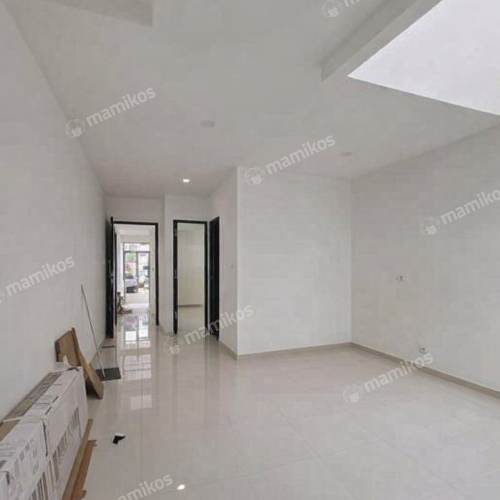 Rumah Sertifikat SHM 4 Kamar Tidur 3 Kamar Mandi Green Lake City Jakarta Barat - Photo 3