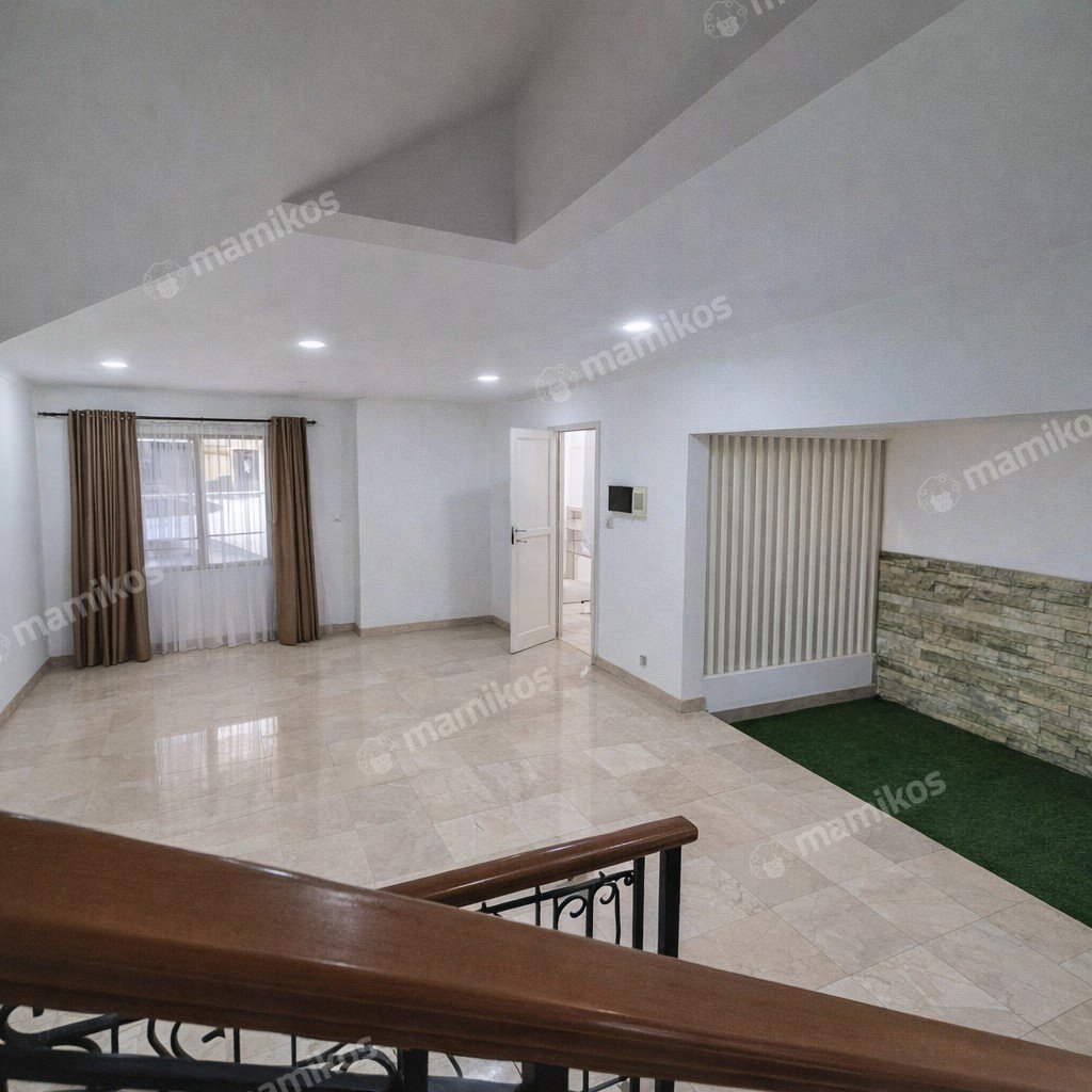 Rumah Sertifikat SHM 3 Kamar Tidur 3 Kamar Mandi Sunter Jakarta Utara - Photo 3