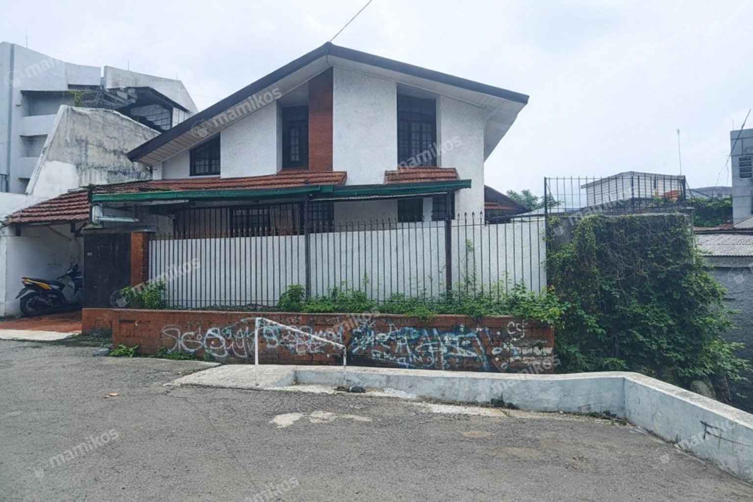 Rumah Sertifikat SHM 5 Kamar Tidur 3 Kamar Mandi Tanah Kusir Jakarta Selatan