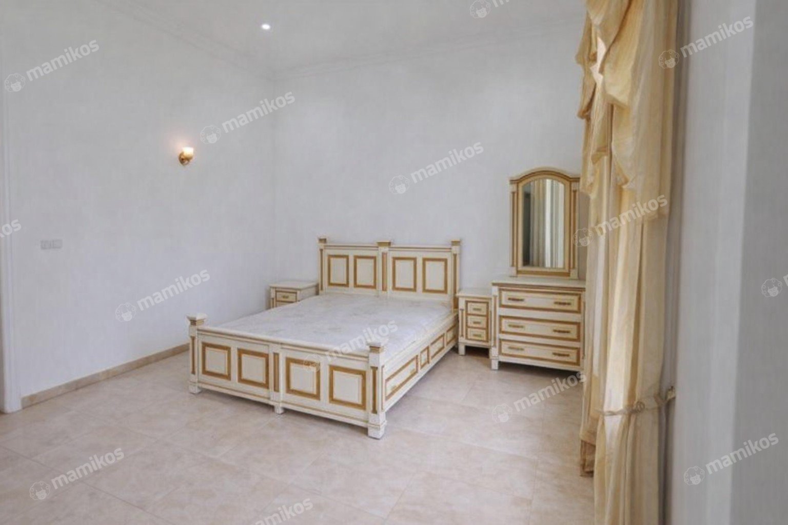 Rumah Sertifikat SHM 4 Kamar Tidur 4 Kamar Mandi Pantai Indah Kapuk Jakarta Utara - Photo 5