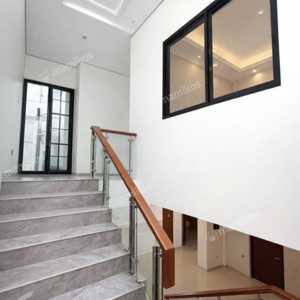 Rumah 6 Kamar Tidur 4 Kamar Mandi 3 Lantai Permata Buana Jakarta Barat - Photo 2