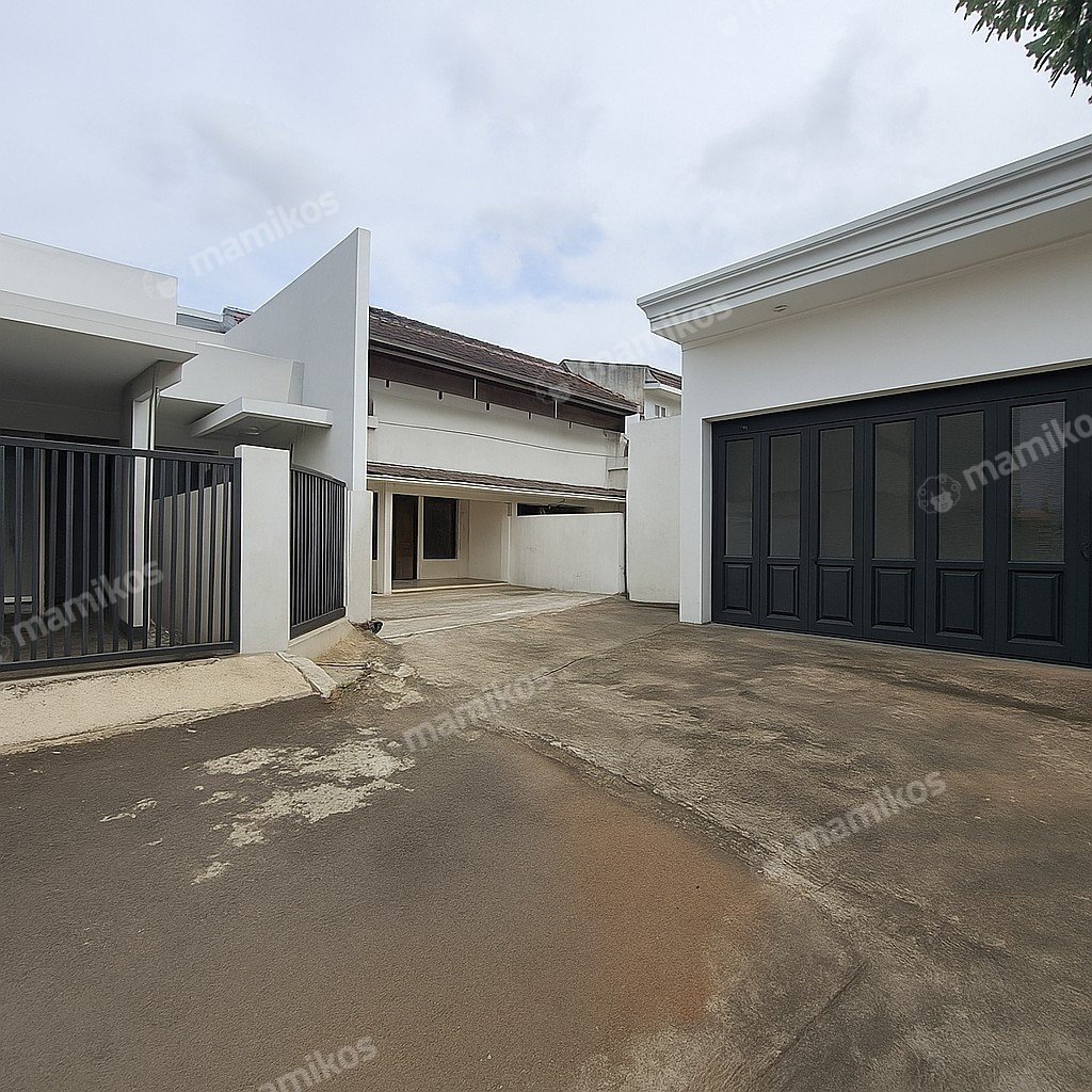 Rumah Sertifikat SHM 3 Kamar Tidur 2 Kamar Mandi Kebayoran Baru Jakarta Selatan - Photo 2
