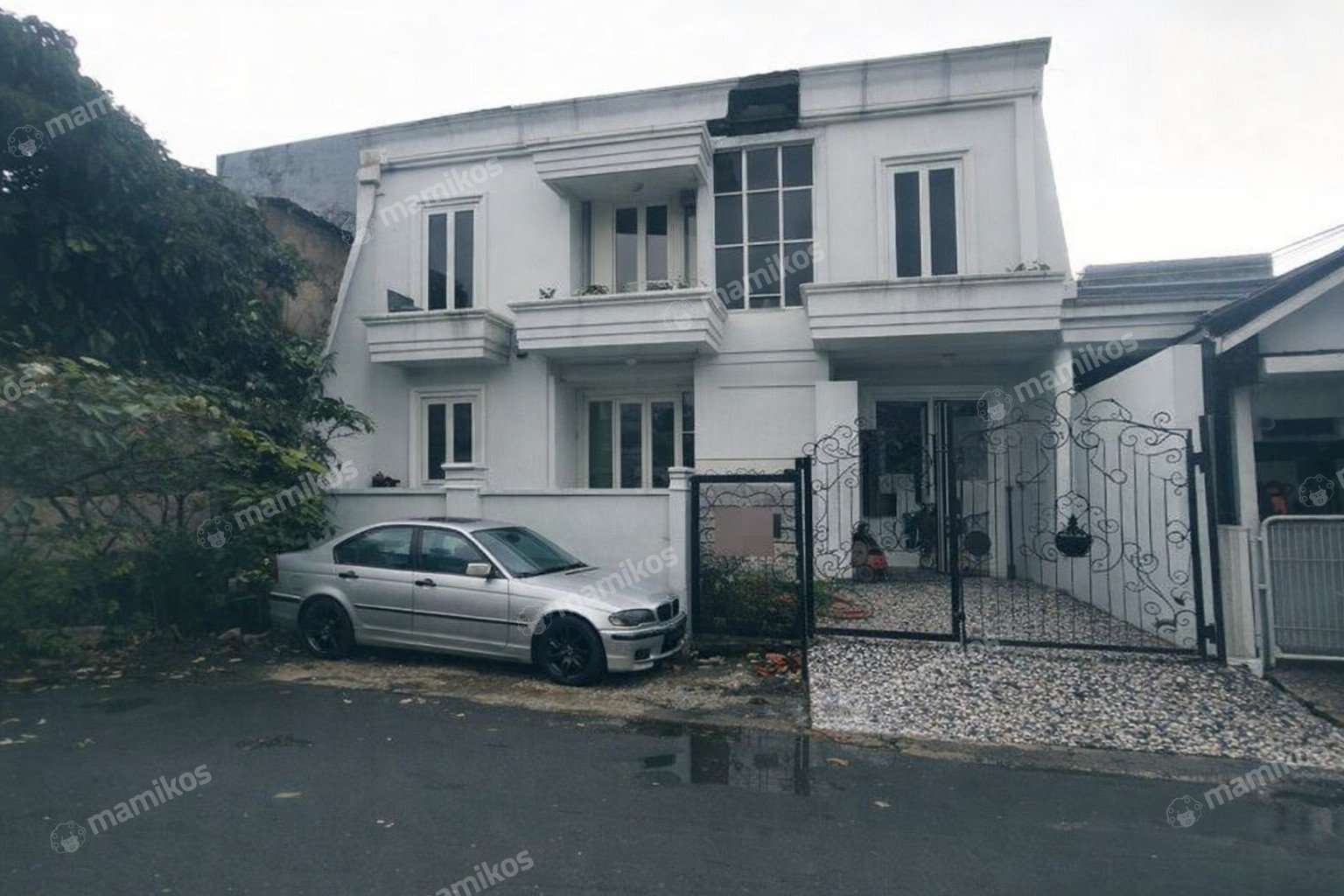 Rumah Sertifikat SHM 6 Kamar Tidur 3 Kamar Mandi Jatinegara Jakarta Timur