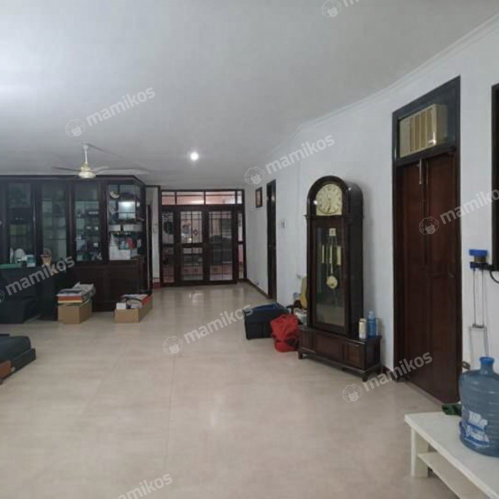Rumah Sertifikat SHM 6 Kamar Tidur 3 Kamar Mandi Kebon Jeruk Jakarta Barat - Photo 2