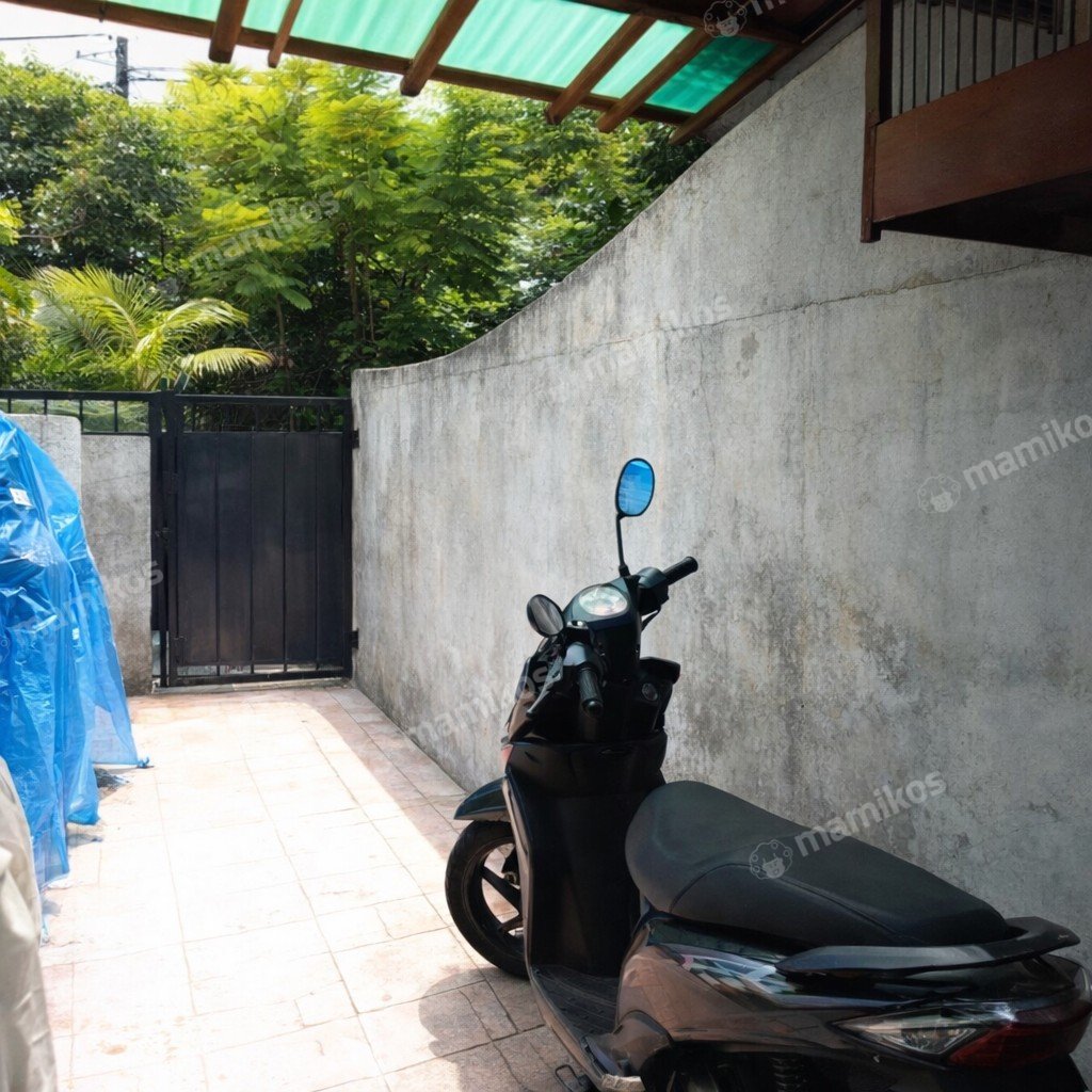 Rumah Sertifikat HGB 3 Kamar Tidur 2 Kamar Mandi Menteng Dalam Jakarta Selatan - Photo 2