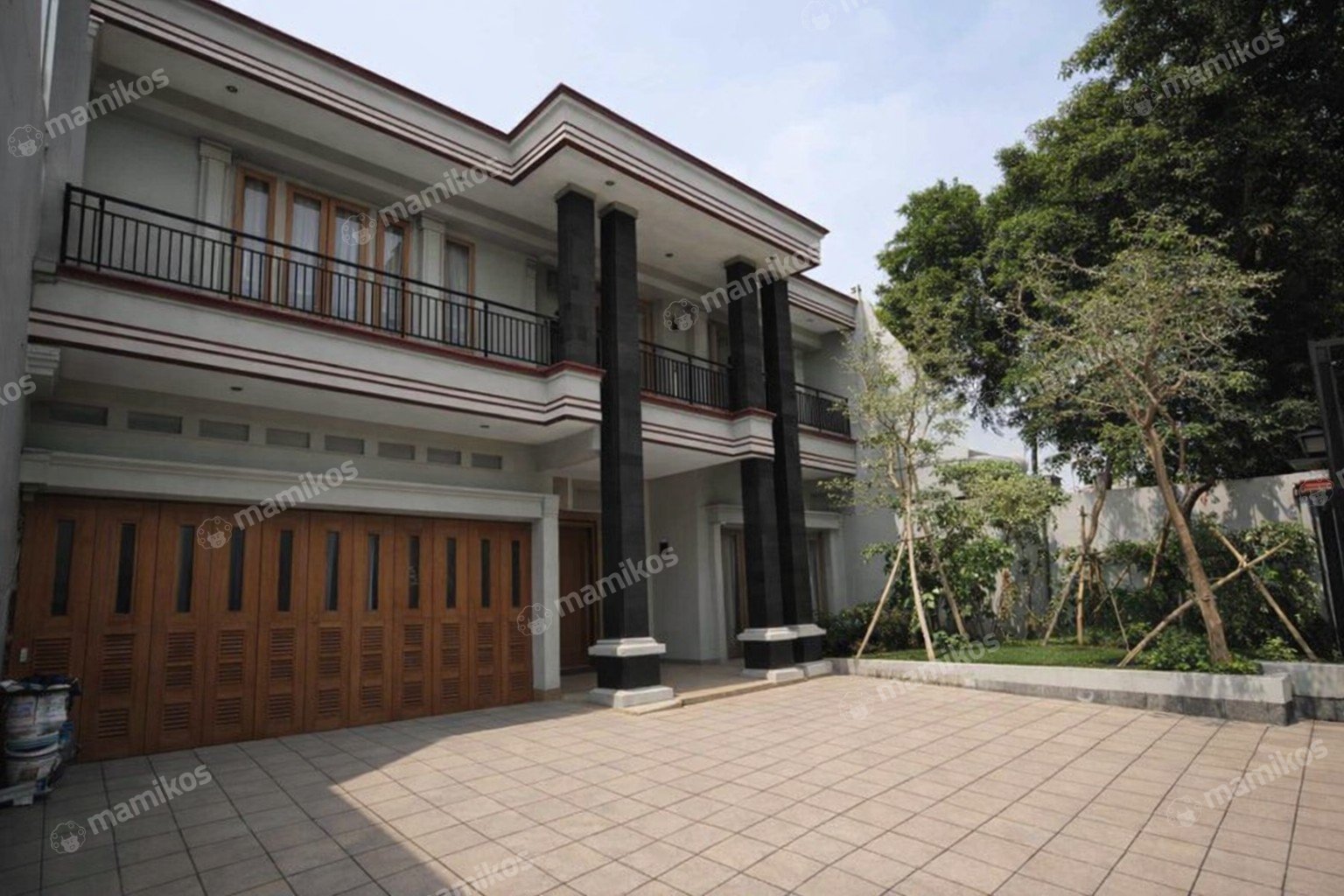 Rumah Sertifikat SHM 5 Kamar Tidur 7 Kamar Mandi Kebon Jeruk Jakarta Barat