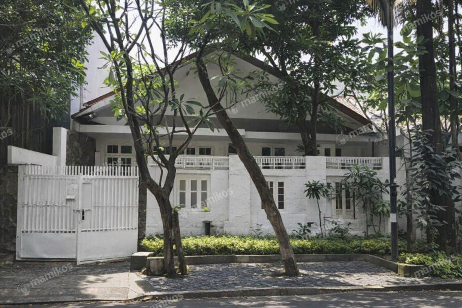 Rumah 3KT 2KM Kebayoran Baru Jakarta Selatan