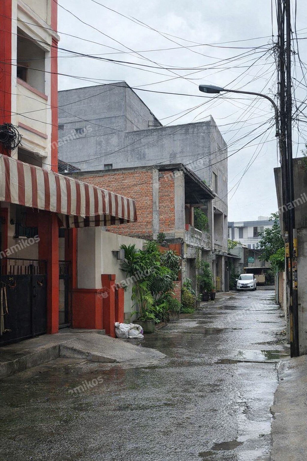 Rumah Sertifikat SHM 14 Kamar Tidur 14 Kamar Mandi Daan Mogot Jakarta Barat - Photo 2