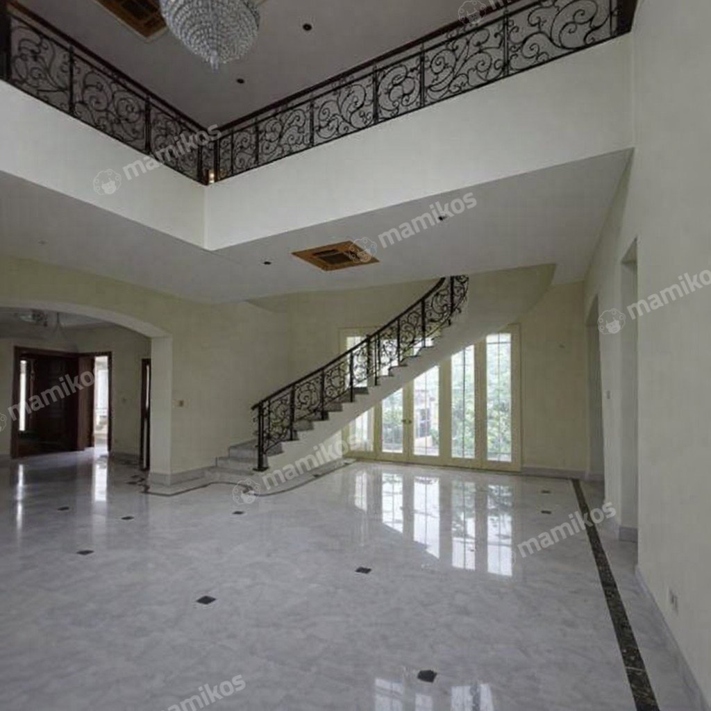 Rumah Sertifikat SHM 5 Kamar Tidur 5 Kamar Mandi Raffles Hills Jakarta Timur - Photo 5