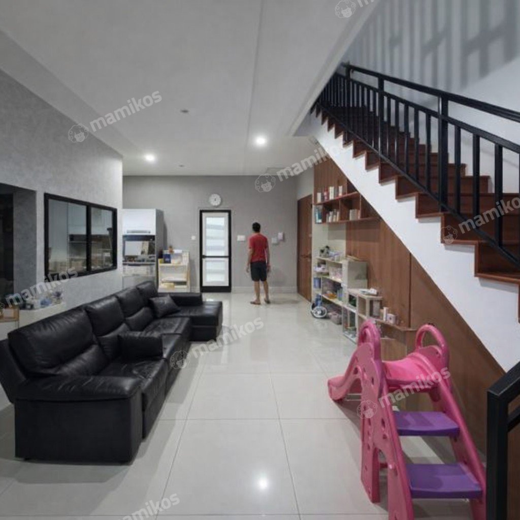 Rumah Sertifikat SHM 4 Kamar Tidur 3 Kamar Mandi Taman Surya Jakarta Barat - Photo 2