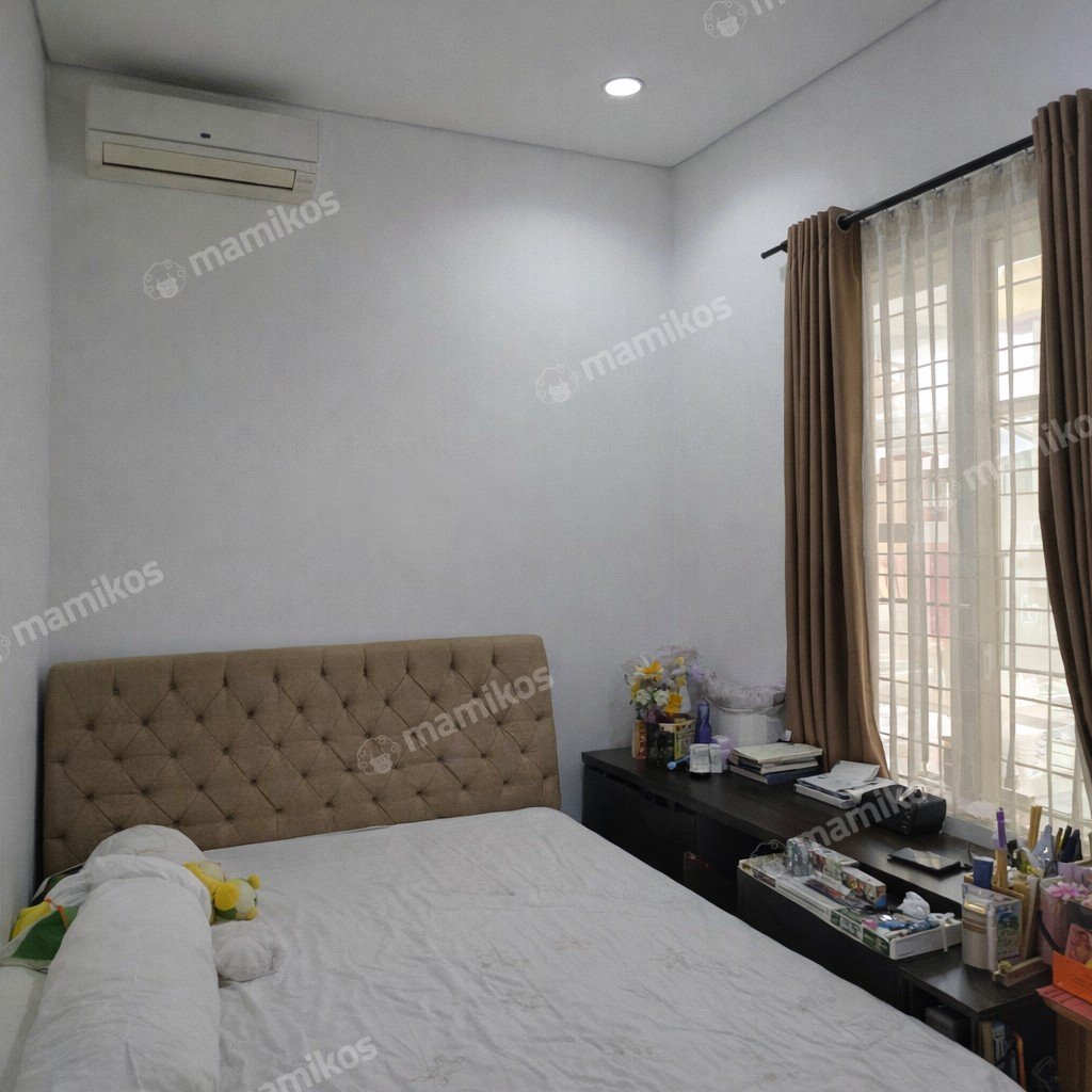 Rumah Sertifikat SHM 4 Kamar Tidur 3 Kamar Mandi Daan Mogot Jakarta Barat - Photo 3