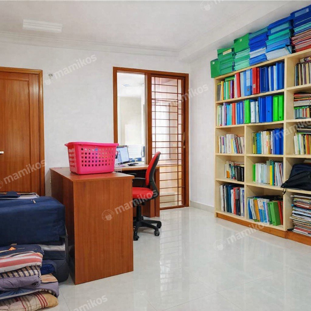 Rumah Sertifikat SHM 7 Kamar Tidur 7 Kamar Mandi Palmerah Jakarta Barat - Photo 2