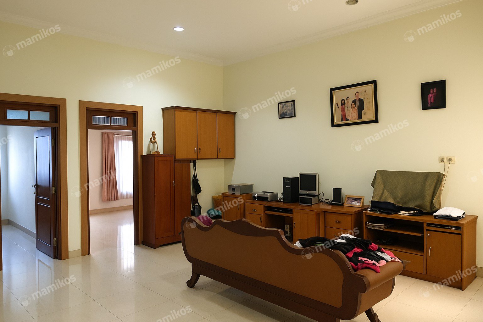 Rumah Sertifikat SHM 4 Kamar Tidur 3 Kamar Mandi Taman Palem Jakarta Barat - Photo 4