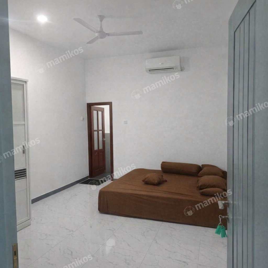 Rumah Sertifikat SHM 5 Kamar Tidur 3 Kamar Mandi Kebon Jeruk Jakarta Barat - Photo 4