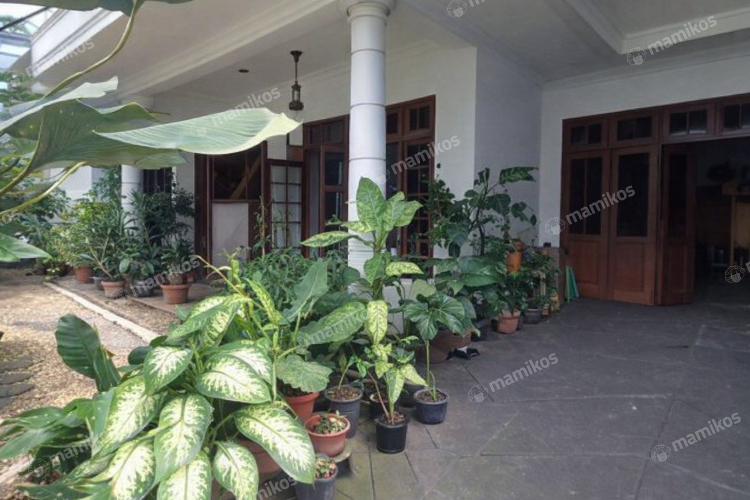 Rumah 4 Kamar Tidur 4 Kamar Mandi Kebayoran Baru Jakarta Selatan