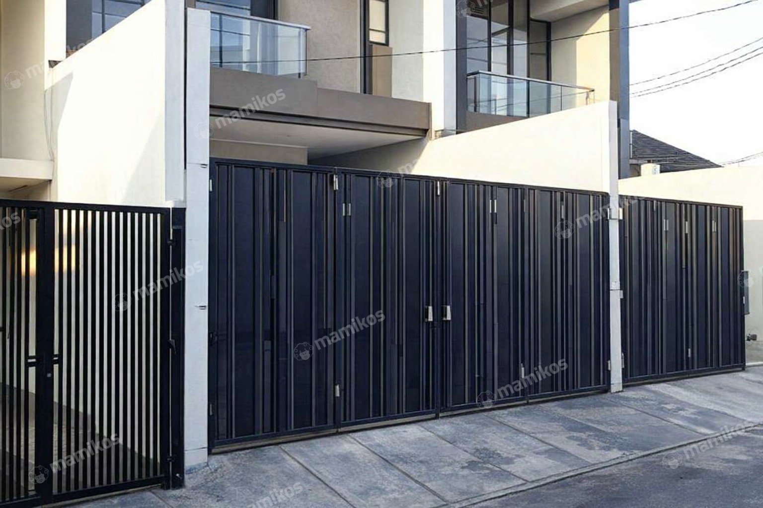 Rumah Sertifikat SHM 4 Kamar Tidur 4 Kamar Mandi Sunrise Garden Jakarta Barat