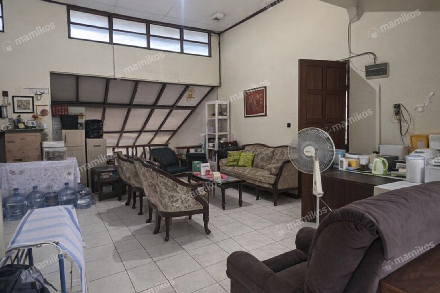Rumah Sertifikat SHM 3 Kamar Tidur 3 Kamar Mandi Sunrise Garden Jakarta Barat