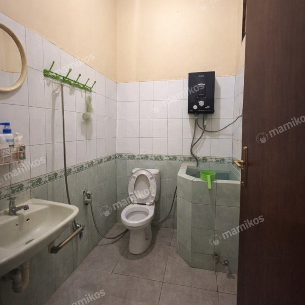 Rumah Sertifikat SHM 3 Kamar Tidur 3 Kamar Mandi Sunrise Garden Jakarta Barat - Photo 5