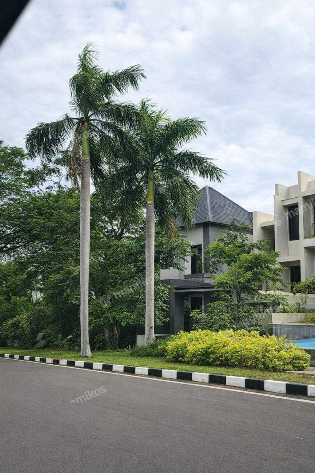 Rumah Sertifikat SHM 6 Kamar Tidur 5 Kamar Mandi Permata Buana Jakarta Barat - Photo 3