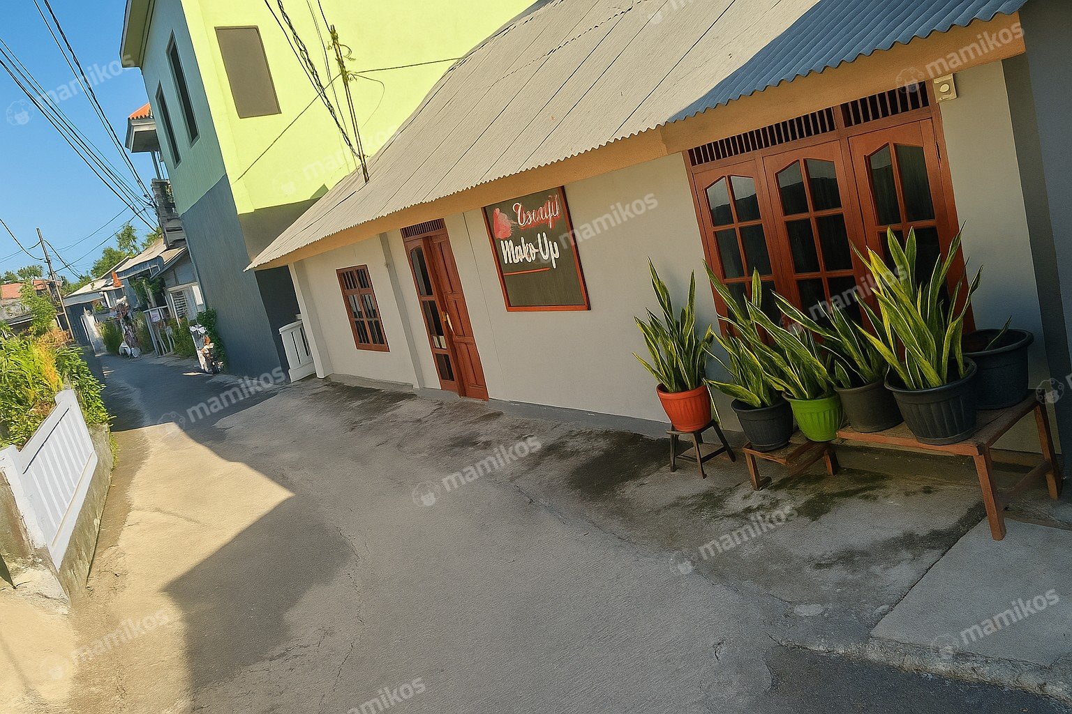 Rumah Sertifikat SHM 3 Kamar Tidur 3 Kamar Mandi Cijantung Jakarta Timur - Photo 2