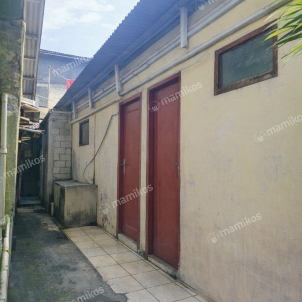 Rumah Sertifikat SHM 3 Kamar Tidur 3 Kamar Mandi Cijantung Jakarta Timur - Photo 4