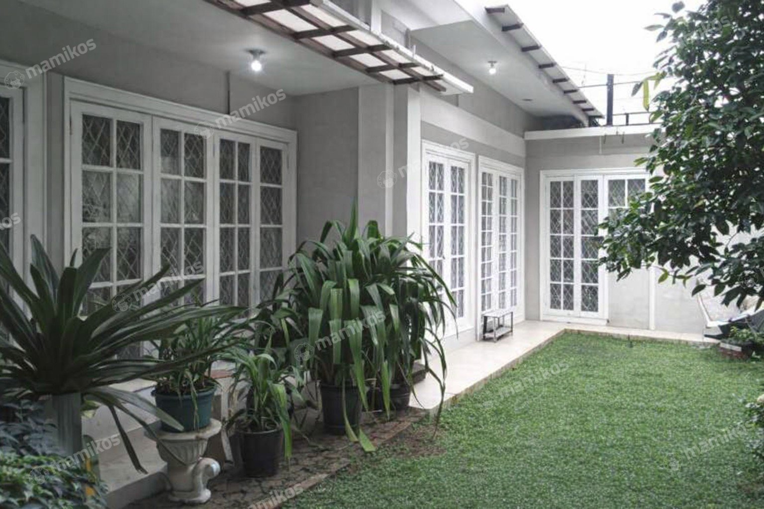 Rumah Sertifikat SHM 4 Kamar Tidur 4 Kamar Mandi Cipayung Jakarta Timur