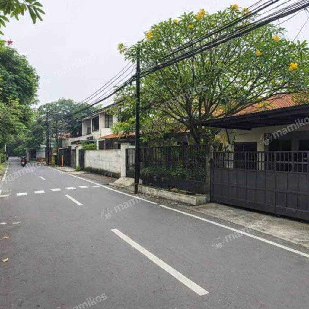 Rumah Sertifikat SHM 4 Kamar Tidur 3 Kamar Mandi Tebet Jakarta Selatan - Photo 4