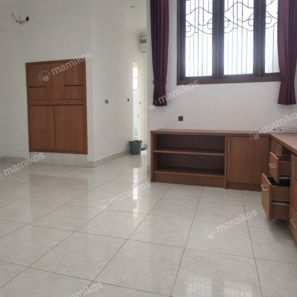 Rumah Sertifikat SHM 4 Kamar Tidur 4 Kamar Mandi Cilandak Jakarta Selatan - Photo 3
